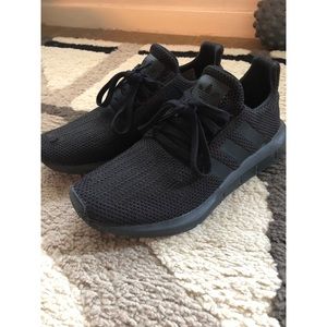 ADIDAS | Black running shoes